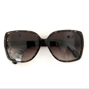 CHANEL // Sunglass // Model: 5267